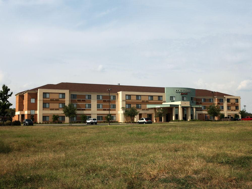 Courtyard By Marriott Alexandria Hotel Екстериор снимка
