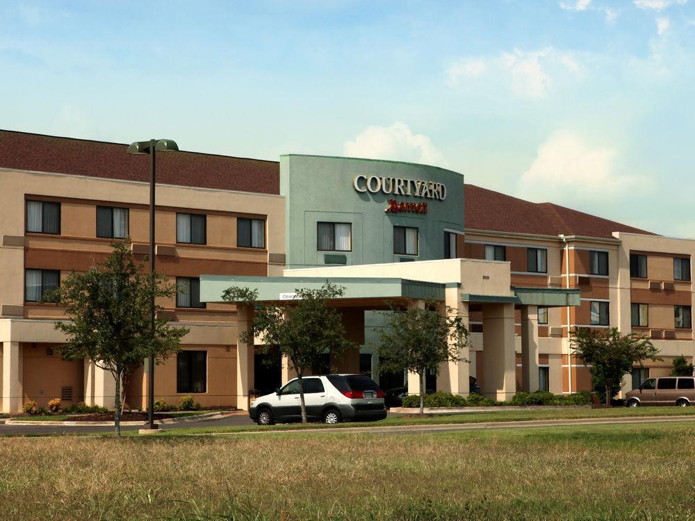 Courtyard By Marriott Alexandria Hotel Екстериор снимка