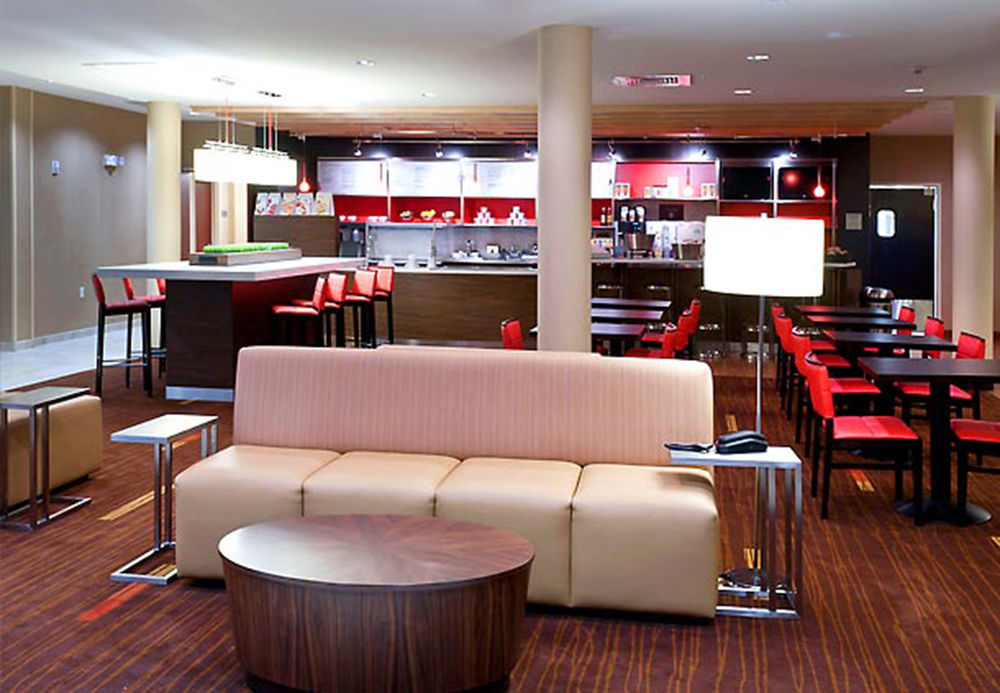 Courtyard By Marriott Alexandria Hotel Екстериор снимка